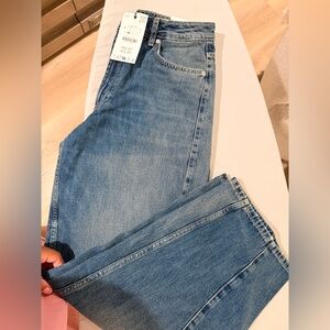 Zara Mid-Rise Barrel Washed Blue Jeans